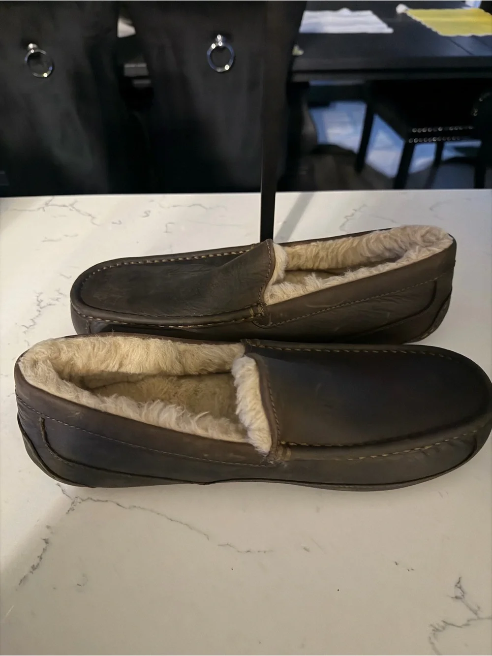 NEW UGG Men's Dark Brown Leather Shearling-Lined Slip-Ons